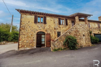 /international/it/montalcino-tuscany-310104086478/