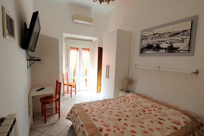 /international/it/via-di-monte-oliveto-florence-tuscany-310093837983/
