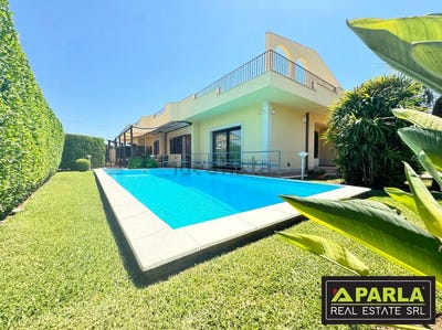 /international/it/avola-avola-sicily-310102646095/