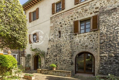 /international/it/radicofani-tuscany-310101375589/?lang=pt