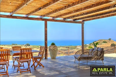 /international/it/borgo-bonsignore-borgo-bonsignore-sicily-310103442913/