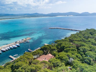 /international/it/sant-anna-arresi-sardinia-310106189038/