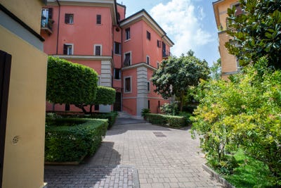/international/it/via-dei-duchi-di-castro-rome-lazio-310120034388/