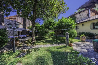 /international/it/poppi-poppi-tuscany-310109315041/