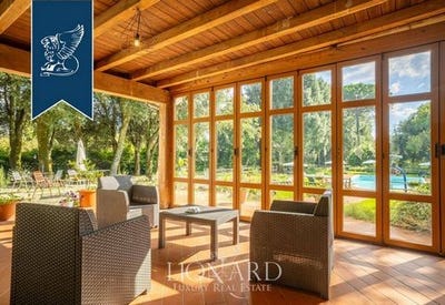 /international/it/casole-d-elsa-tuscany-310102808954/