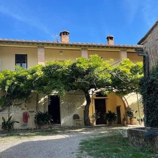 /international/it/buonconvento-tuscany-310119972228/