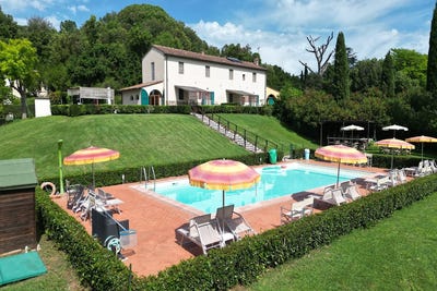 /international/it/localita-s-martino-9-56046-riparbella-pi-italy-riparbella-tuscany-310108592637/