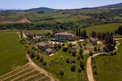 /international/it/san-gimignano-tuscany-120068649572/