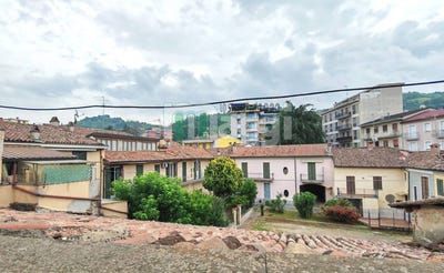 /international/it/via-emilia-broni-lombardy-310109146189/