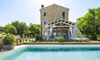 /international/it/staffolo-marche-310105950059/