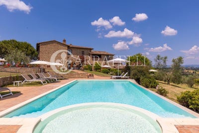 /international/it/san-gimignano-tuscany-310099751272/