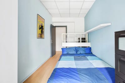/international/it/via-privata-deruta-milan-lombardy-310100555068/
