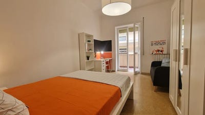 /international/it/lungotevere-di-pietra-papa-rome-lazio-310101161047/?lang=de