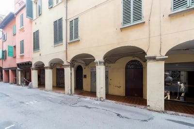 /international/it/via-nosadella-bologna-emilia-romagna-310101078253/