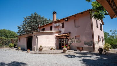 /international/it/cetona-tuscany-120094958342/