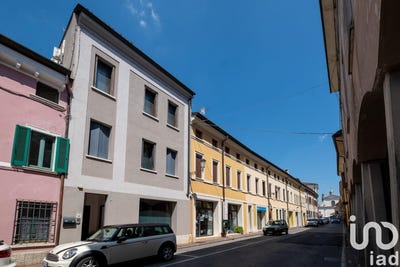 /international/it/castel-goffredo-lombardy-310106837697/