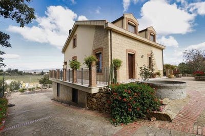 /international/it/contrada-s-michele-buonriposo-sicily-310109022259/