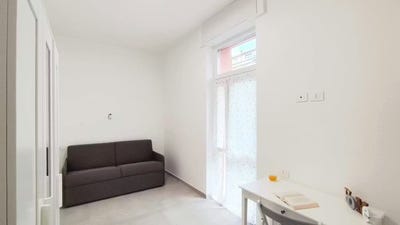 /international/it/via-privata-mario-bianco-milan-lombardy-310105208585/