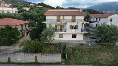 /international/it/cleto-calabria-310100434679/