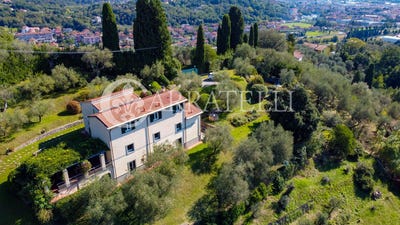 /international/it/sarzana-liguria-310104044538/