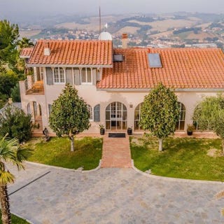 /international/it/ostra-marche-310108246315/