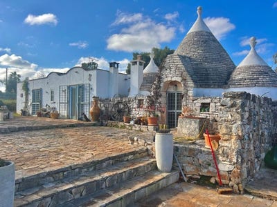 /international/it/ceglie-messapica-apulia-120082817393/