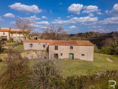 /international/it/pitigliano-tuscany-310106826256/