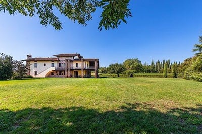 /international/it/desenzano-del-garda-lombardy-120086994175/?lang=de
