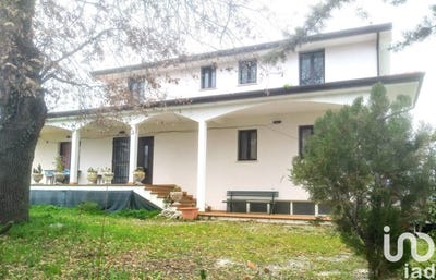 /international/it/roccascalegna-abruzzo-310101497073/?lang=it