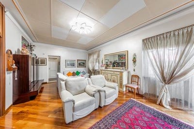 /international/it/desenzano-del-garda-lombardy-120095672843/