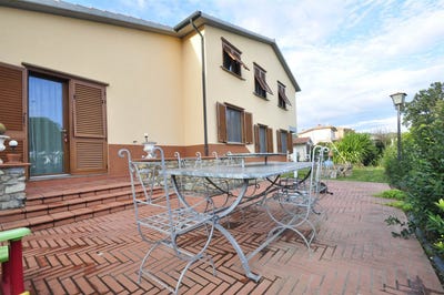/international/it/livorno-tuscany-310108325061/