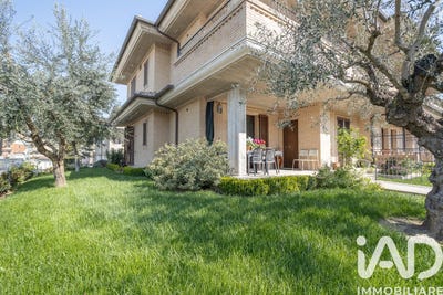 /international/it/corridonia-marche-310106998680/