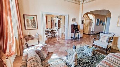 /international/it/napoli-campania-310101383454/