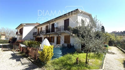 /international/it/castiglione-del-lago-umbria-310107500615/
