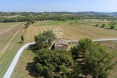 /international/it/sarteano-tuscany-120088941760/