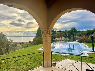 /international/it/die-adresse-erhalten-sie-vom-anbieter-costermano-sul-garda-veneto-310101515226/