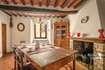 /international/it/via-di-gracciano-nel-corso-montepulciano-tuscany-310107791496/