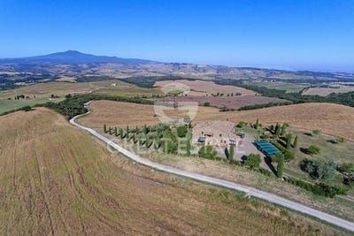 /international/it/sarteano-tuscany-120088938366/
