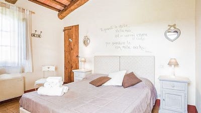 /international/it/castiglione-del-lago-umbria-310101383381/