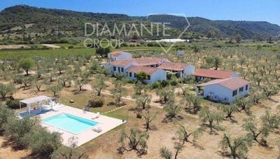 /international/it/galtelli-sardinia-310105302081/