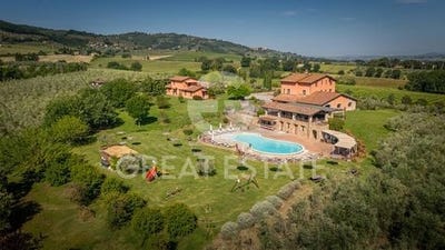 /international/it/bettona-umbria-310108731593/