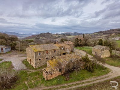 /international/it/radicondoli-tuscany-310106596718/