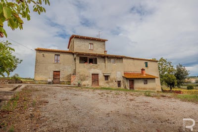 /international/it/lucignano-tuscany-310104324551/