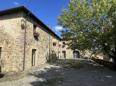/international/it/castellina-in-chianti-castellina-in-chianti-tuscany-310107235687/