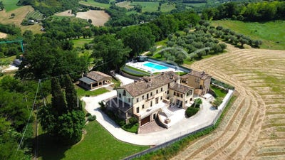 /international/it/caldarola-marche-310107599331/