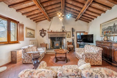 /international/it/umbertide-umbria-310107534430/