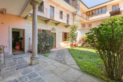 /international/it/via-c-cavour-17-ameno-piedmont-310108808808/