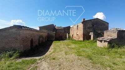 /international/it/monteroni-d-arbia-tuscany-310101567382/