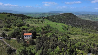 /international/it/pomarance-tuscany-120091785268/