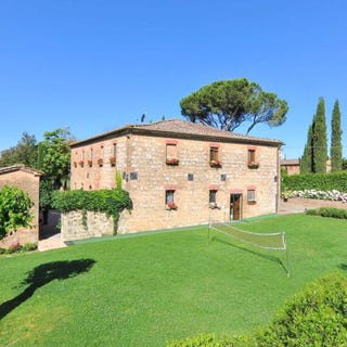 /international/it/monteroni-d-arbia-tuscany-310107979713/